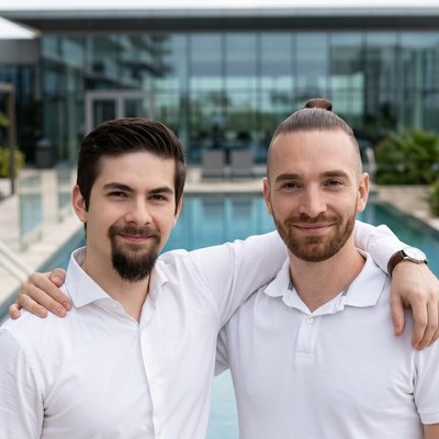 Robin und Marvin Burfeind – Geschäftsführung Schwimmbadbau24